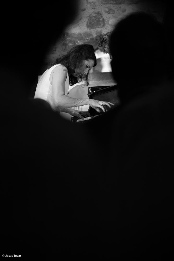 Vanessa-Wagner13